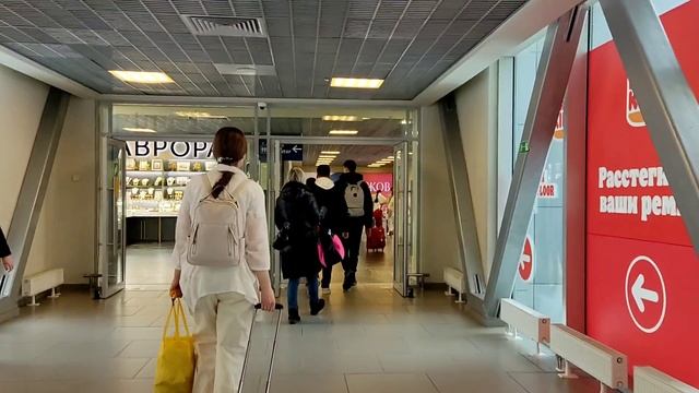 Аэропорт Пулково, выход на посадку #путешествия #аэропорт #пулково #санктпетербург смотреть онлайн