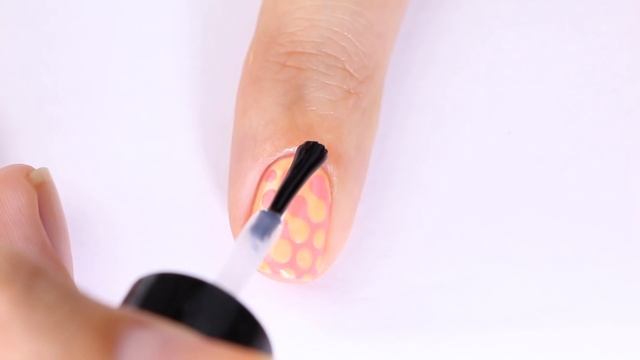 Простой маникюр в горошек дотсом | Easy nail art for beginners - Polka dots with dotting tool смотреть онлайн