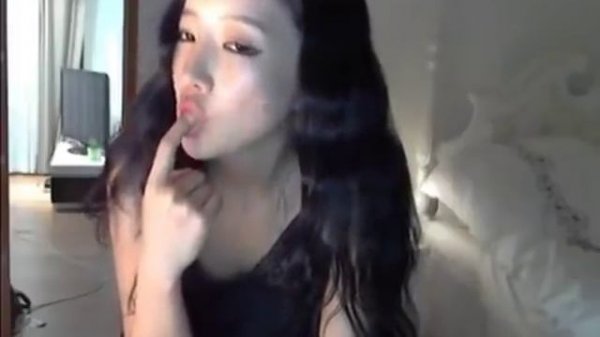 Cute Korean girl dance webcam