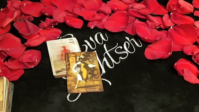 Обзор колоды "Madhouse Tarot" смотреть онлайн