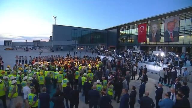 İstanbul Yeni Havalimanı’na ilk uçak inişi! | The first landing at İstanbul New Airport! смотреть онлайн