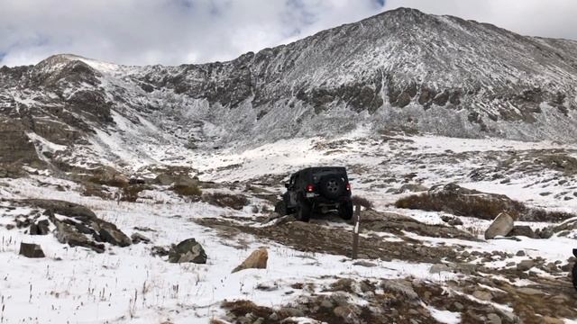Одна на даче. Вся в трудах, аки пчела. Почти сдалась. Поздняя осень в горах Колорадо смотреть онлайн