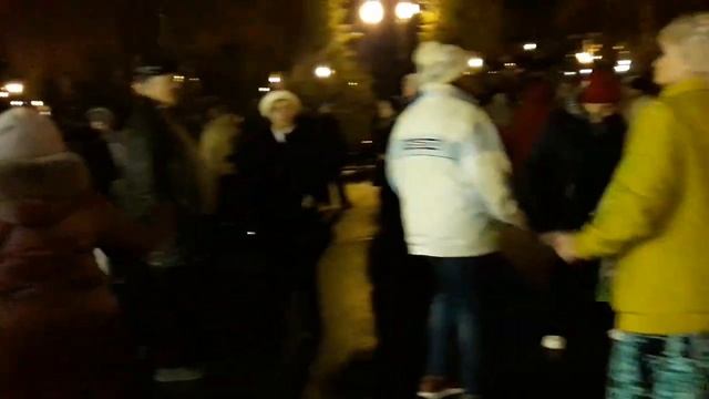 Синий синий иней лег на провода!!!??Танцы в парке Горького!!!??Харьков 2021 смотреть онлайн