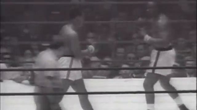 Cassius Clay (Muhammad Ali) vs. Sonny Liston (Full Fight, 25th February 1964) смотреть онлайн
