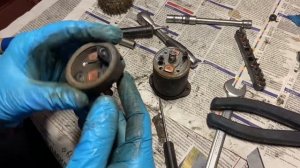 Чистим пятаки (контакты)  втягивающего реле стартера ваз 2108-2115. С разбором самого реле.