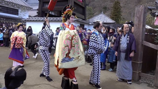 【日光江戸村】花魁道中 смотреть онлайн