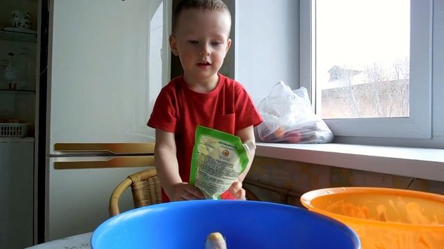 VLOG: Жорик в гостях / Первые шедевры Клима / Готовим сырники и горячее смотреть онлайн