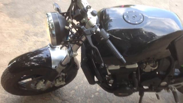 Kawasaki Gpx 600R 1995 Street fighter смотреть онлайн