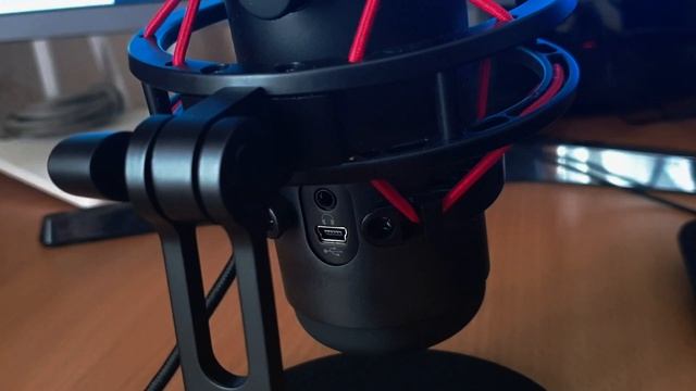Обзор Микрофона  HyperX QuadCast