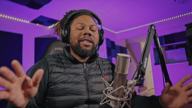 United Twin 87 BETTER Than a Neumann u87 ai Condenser Microphone? смотреть онлайн
