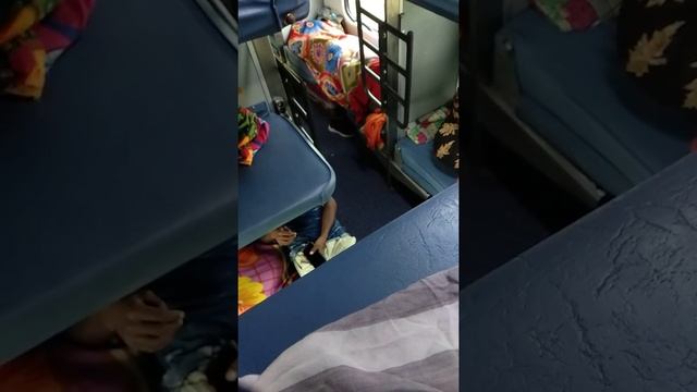 # TRAIN, Romance under blanket ??? смотреть онлайн