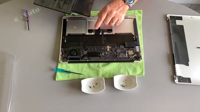 Changer batterie MacBook Air. смотреть онлайн