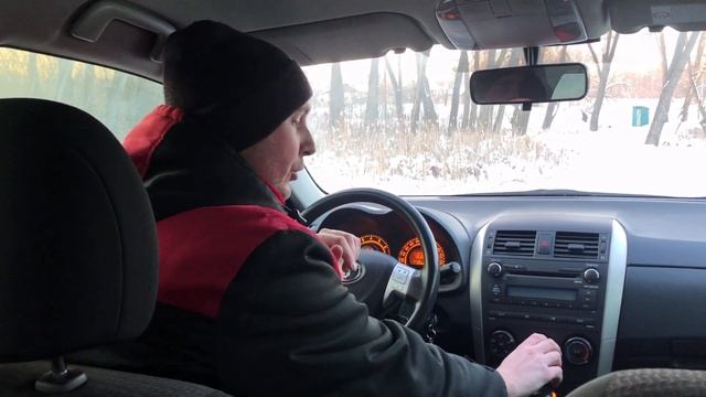 Toyota Corolla 150 / Как правильно заводить автомобиль в морозы смотреть онлайн