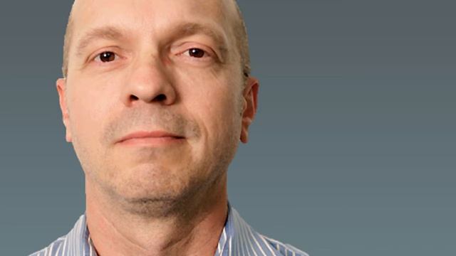 Oracle’s Ellison guarantees database warehousing at half the cost of Amazon’s смотреть онлайн