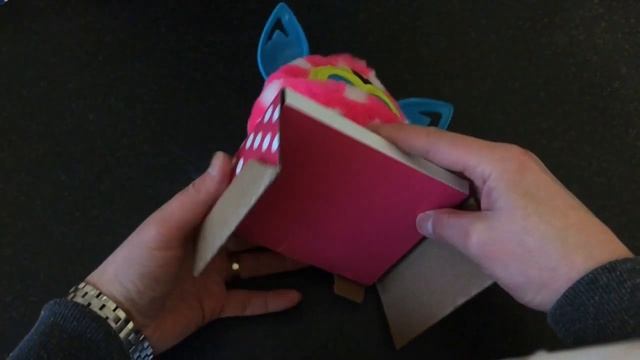 Furby Boom Sunny Polka Dots Unboxing смотреть онлайн