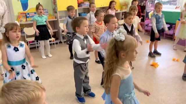 В гостях у бабушки Забавушки 6,7,9,12 группы смотреть онлайн