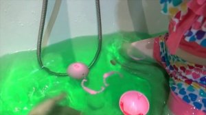 УВлЕкАТеЛьНОе КуПАниЕ Slime Baff - ЗЕлЕНая СЛИЗЬ + СюРПриЗиКИ - КУкОлКи LOL:)))