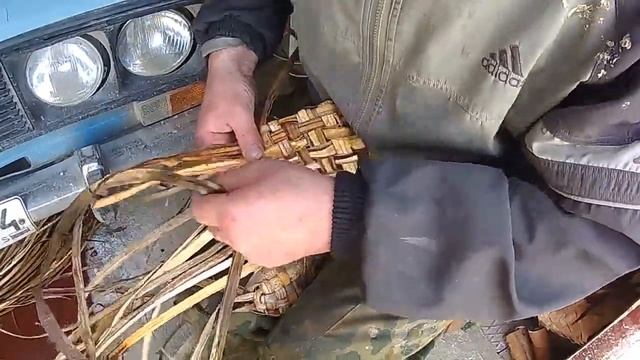 Самоучитель- как плести лапти старинным способом на коленке, работа дома, вторая профессия самозаня смотреть онлайн