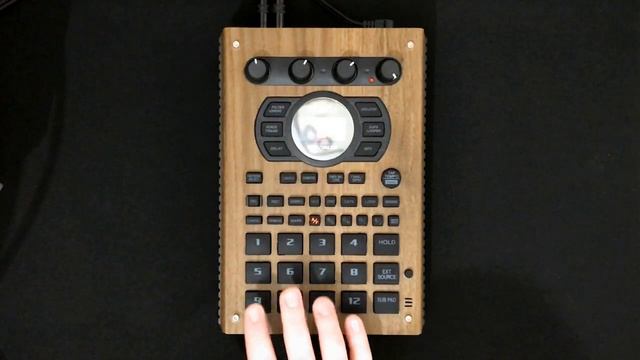 One-Handed Finger Drumming Tutorial | Basic Technique Exercise for Boom Bap Beat Making смотреть онлайн