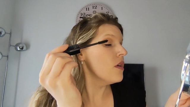 Je teste le mascara le plus vendu en France (Twist-up de BOURGOIS) смотреть онлайн
