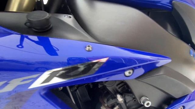 Обзор мотоцикла Yamaha YZF-R1 без пробега по РФ
