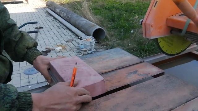 Станок камнерезный ИОЛА- К БРУСЧАТКА. Как отрезать тратуарную плитку, брусчатку смотреть онлайн