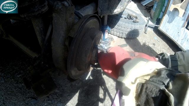 Лёха & меняю заднею ступицу в Mitsubishi Carisma