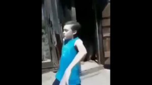 МОЛОДОЙ ШРЕК ВЫХОДИТ из ТУАЛЕТА и ПОЕТ ЛЕГЕНДАРНУЮ ПЕСНЮ 10 ЧАСОВ(ну, если посмотреть 10 раз)