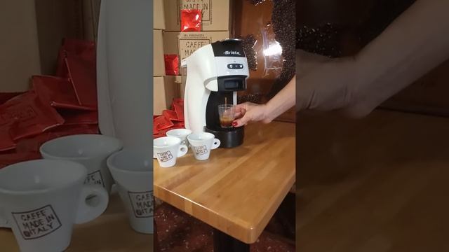 ESPRESSO CAFFE MADE IN ITALY CIALDA CARTA смотреть онлайн