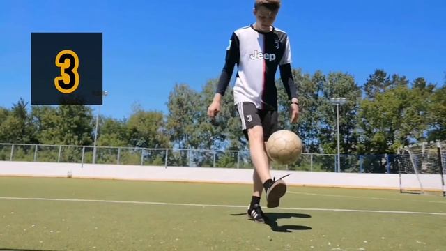 7 способов как поднять мяч с земли не напрягаясь/Для новичков.Футбол.Футбольный фристайл смотреть онлайн