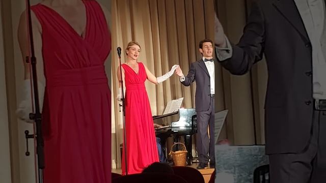 Людмила Шамина и Александр Грибов " Голубка", сцена из спектакля "Афёра леди Гимп или шутка ..." смотреть онлайн