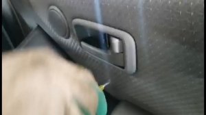 Toyota HIGHLANDER Как снять карты,дверные ручки,бампер!