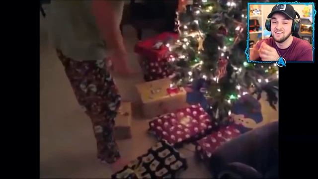 Spoiled Kids React to EXPENSIVE Christmas Presents! смотреть онлайн