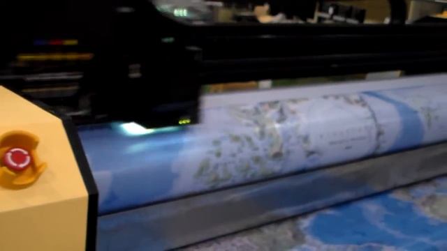 Широкоформатный рулонный УФ принтер DILLI Neotitan RTR 3204D смотреть онлайн