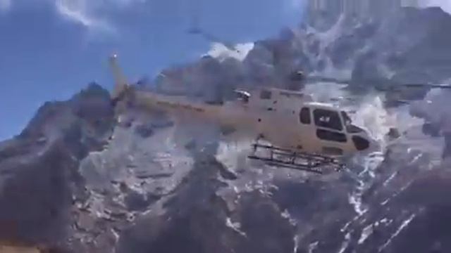 Гималаи. Горы и вертолеты
