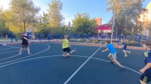 (Типичный дворовой футбол 2) Дворовой клуб "Реал" VS Дворовой клуб Ман сити(счёт 7-3). #рек #футбол