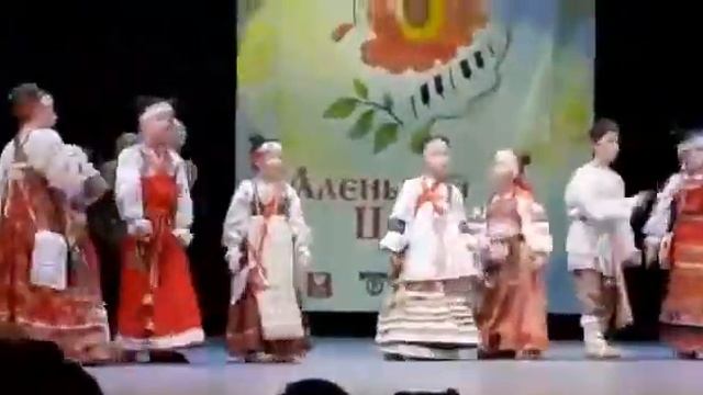 Ансамбль "КрАсотА" "Шёл козёл дорогою" смотреть онлайн