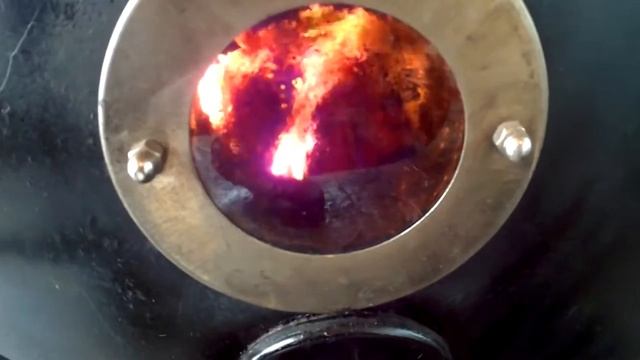 Твердотопливный котел длительного горения Космос. Работа регулятора тяги в реальном времени. смотреть онлайн