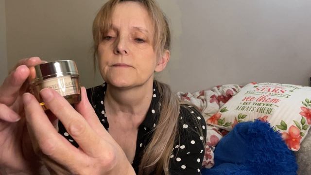 Estée Lauder Christmas 2021 Blockbuster Gift Set Unboxing