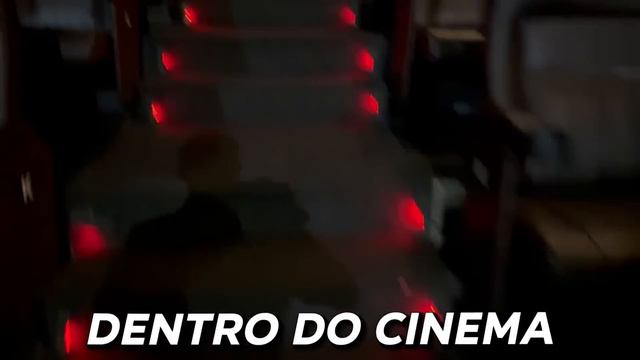 JOGUEI GTA 5 EM UM CINEMA (inacreditável!) смотреть онлайн
