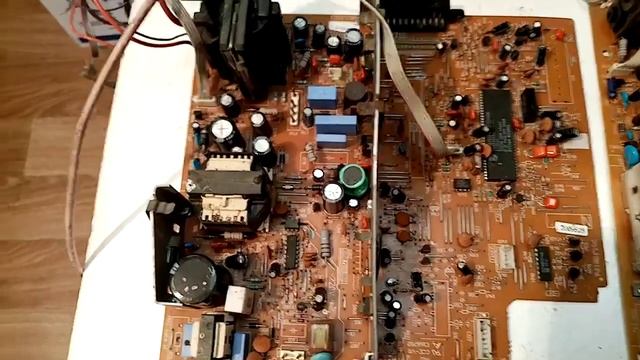 Ремонт телевизора Рубин 55м10-8. Не включается. смотреть онлайн
