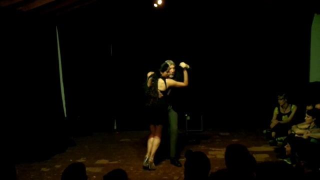 Tito y Daisy 1 | Performance de Tango Teatro | Alberto Goldberg e Irina Jabsa смотреть онлайн