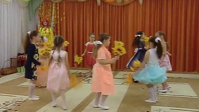 Танец "Осенние листья" смотреть онлайн