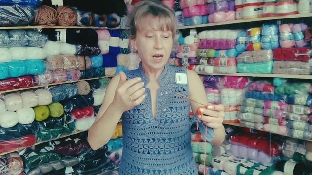Платье крючком из Yarn Art Jeans . смотреть онлайн
