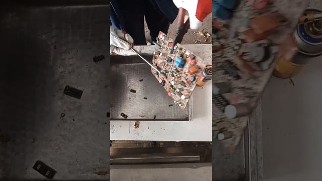 #Как выпаивать радиодетали с старых плат смотреть онлайн