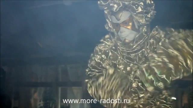 Ходулисты на праздник смотреть онлайн