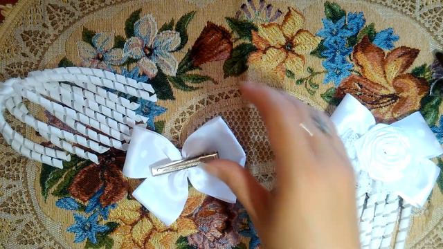 DIY Канзаши , Спиральки нарядные школьные заколочки , Fusilli fancy school zakolachki смотреть онлайн
