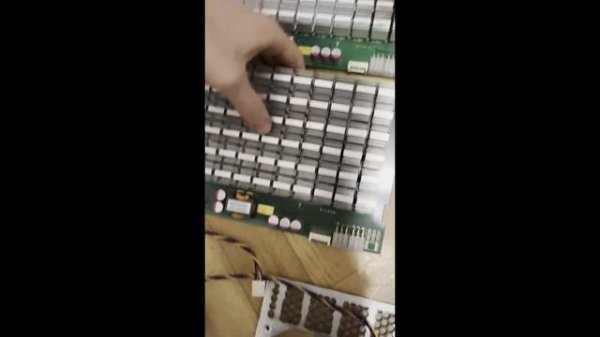 Antminer L3+ и L3++ сравнение. Найдите 10 отличий