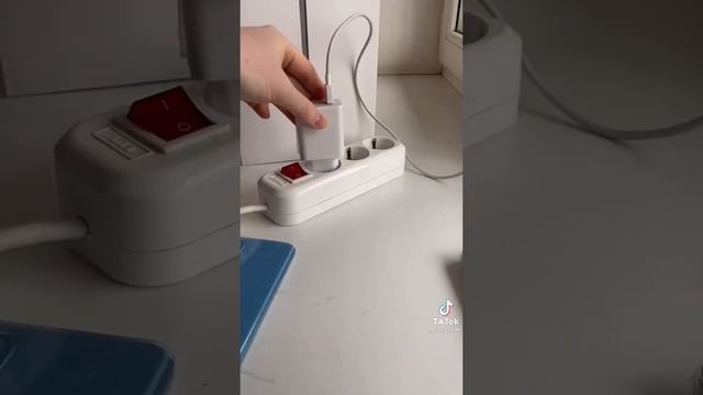 Можно ли на ночь заряжать телефоны!? смотреть онлайн