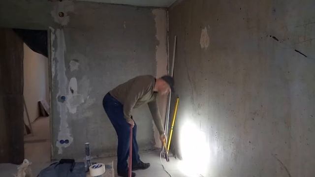 Самодельный штатив- распорка для прожектора. смотреть онлайн